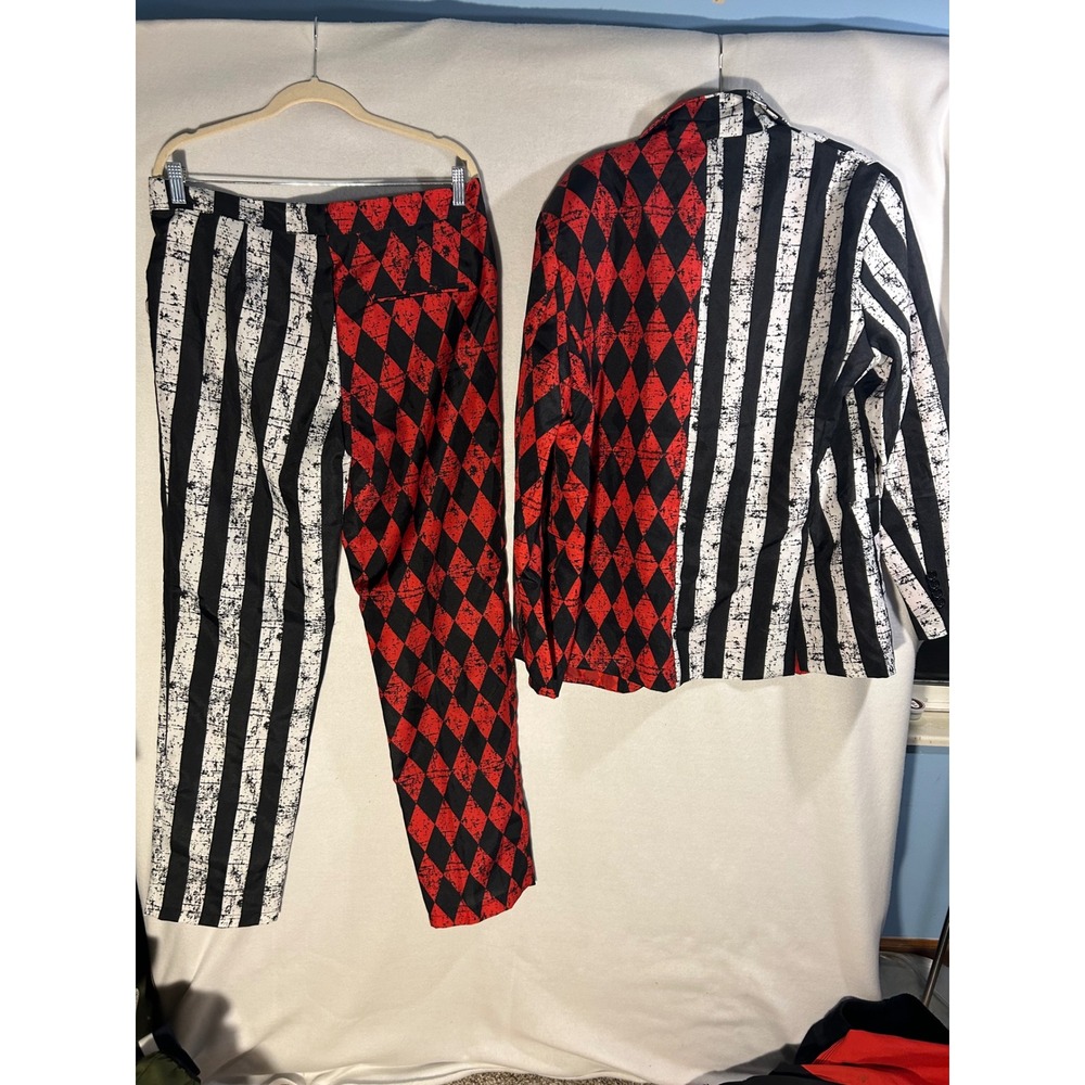 Spirit Halloween Adult Suit Harlequin Diamond Striped Jester Costume Red Black L